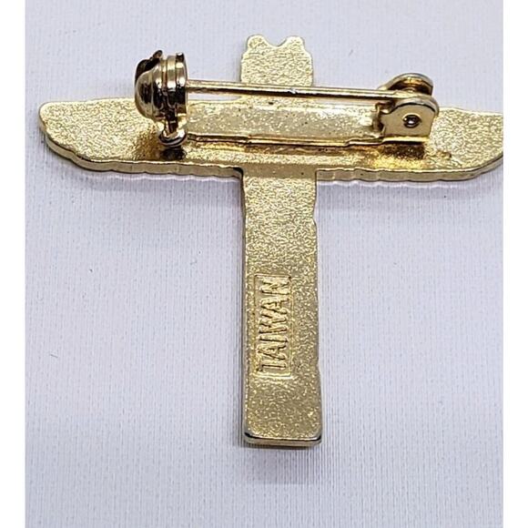 Vintage Canada Totem Lapel Souvenir Pin M Collector Series Brooch Tie Tack - Picture 2 of 4